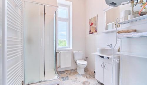 Economy Triple Room with Shared Bathroom
