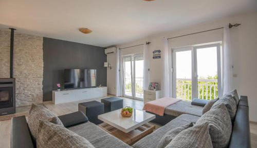 Five-Bedroom Holiday Home