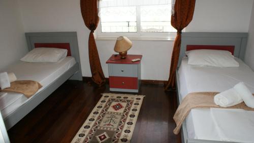 Standard Twin Room with Shared Bathroom