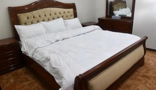 One-Bedroom Deluxe Apartment