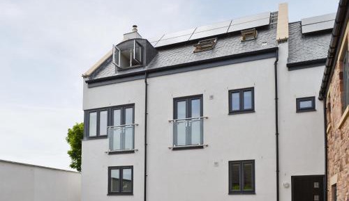 Three-Bedroom Holiday Home 