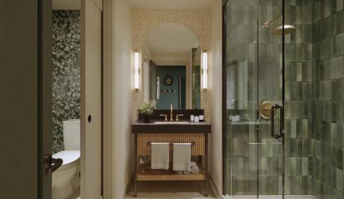 Standard King Room