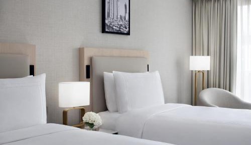 Executive Marina View Room, Twin Beds, Club lounge access with Breakfast, Lunch & Dinner, Including direct access to Dubai Marina Mall & Marina Walk