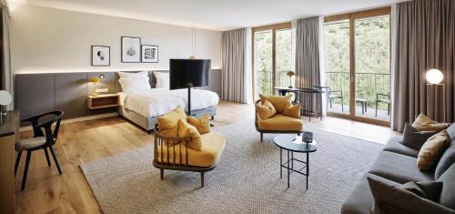 Goldberg Suite with balcony