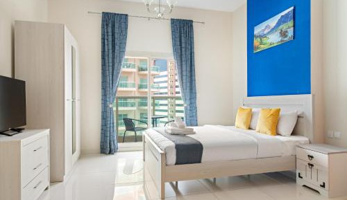 Studio Apartment with King Bed