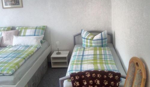 Deluxe Double Room (2 Adults + 1 Child)