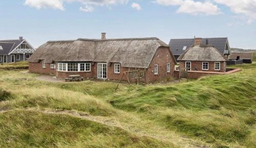 Seven-Bedroom Holiday Home