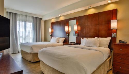 One-Bedroom Queen Suite with Sofa Bed and Tub - Mobility/Hearing Accessible