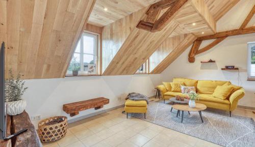 Nine-Bedroom Holiday Home