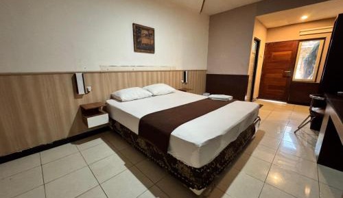 Double Room with Private Bathroom