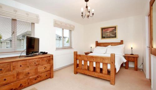 Four-Bedroom Holiday Home