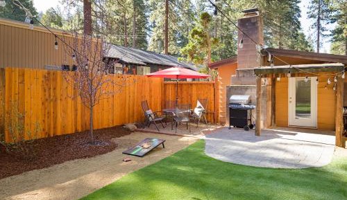 Three-Bedroom Holiday Home 
