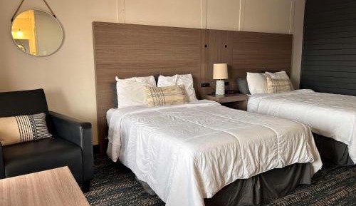Queen Room with Two Queen Beds and Walk-In Shower - Disability Access
