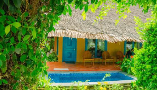 Mekong Suite with Private Outdoor Jacuzzi