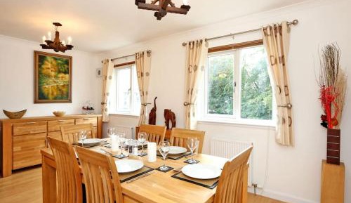 Four-Bedroom Holiday Home