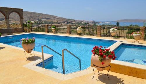 Deluxe Double Room with Balcony and Sea View