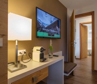 One-Bedroom Suite with Balcony