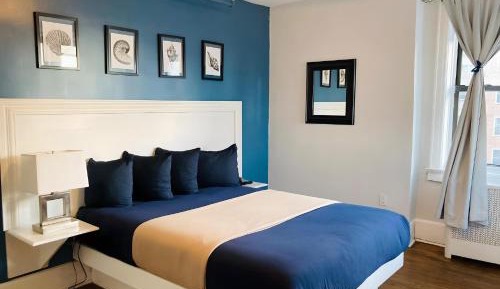 Standard Queen Room