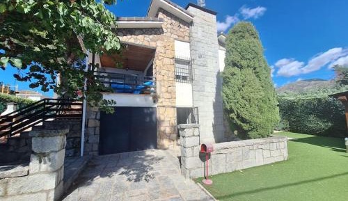 Six-Bedroom House
