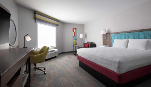 King Room with King Bed - Non-Smoking