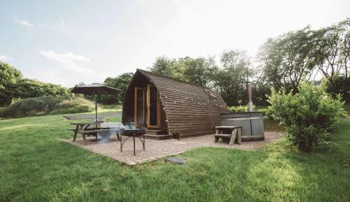 Standard Cabin with Hot Tub