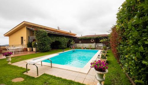 Villa with Private Pool
