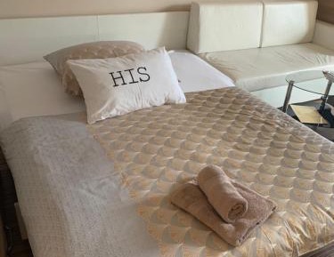 Deluxe Double Room with Extra Bed