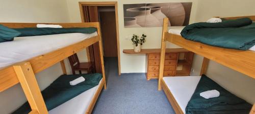 Quadruple Room with Private Bathroom
