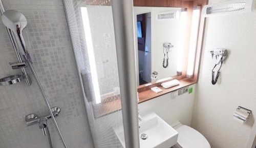 Triple Room with 1 Double Bed and 1 Junior Bed  (-10 Years)