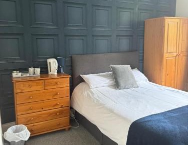Double Room with Private External Bathroom