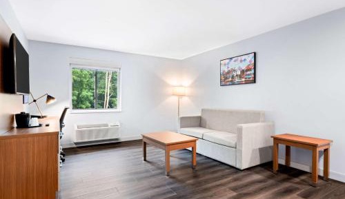King Suite with Sofa Bed and Kitchenette - Non-Smoking