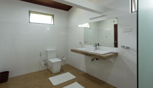 Deluxe Double or Twin Room with Lake View