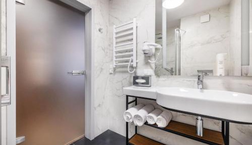 Twin Room with City View