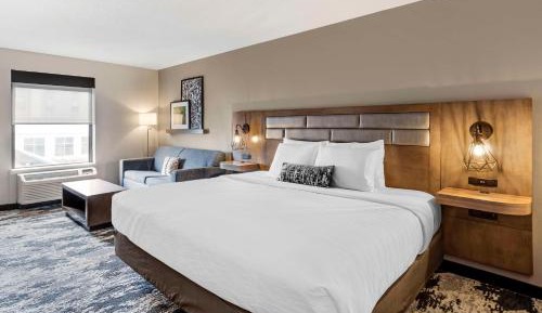 King Room with Sofabed