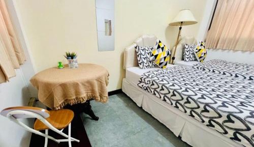 Twin Room with Private External Bathroom