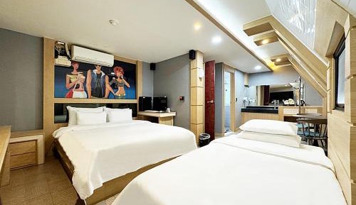 Deluxe Twin Room