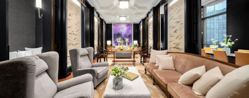 Mandarin Suite