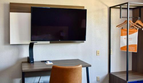 King Room - Accessible/Non-Smoking