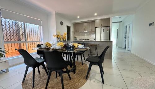 Four-Bedroom Holiday Home