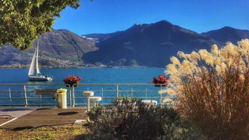 Two-Bedroom Apartment with Lake View