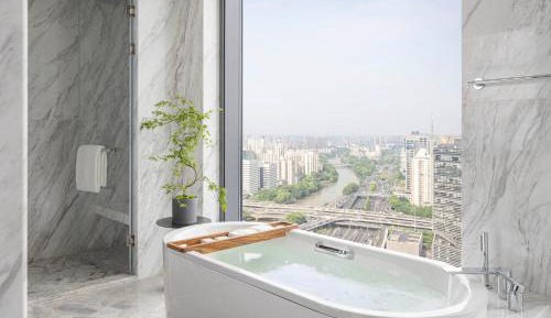 Four Seasons Executive Room