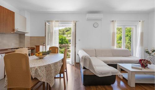Four-Bedroom Holiday Home