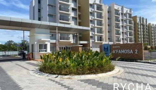 Three-Bedroom Apartment with Balcony