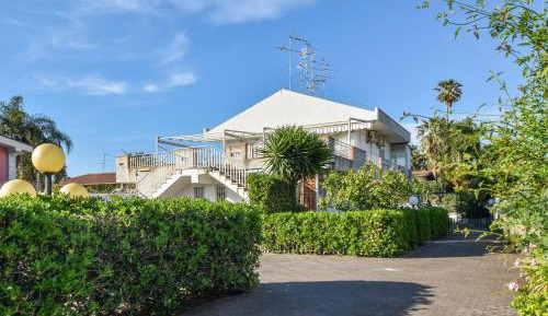 One-Bedroom Holiday Home