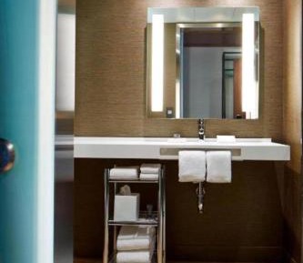 Guest Room, 1 King