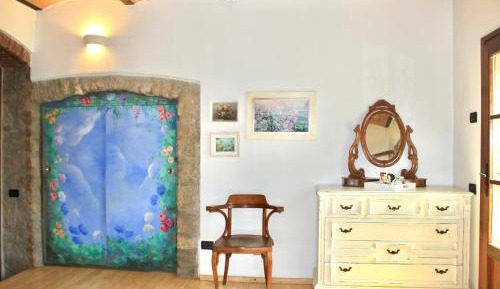 Apartment with Garden View