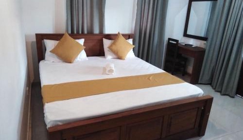 Deluxe Double Room (2 Adults + 1 Child)