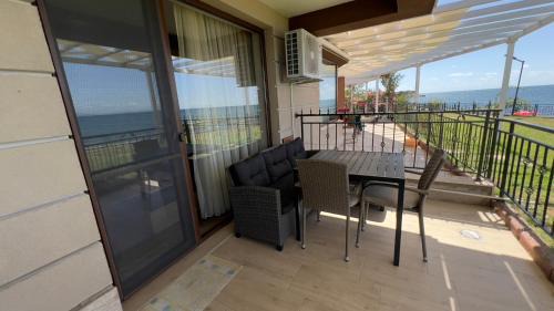 Studio with Sea View