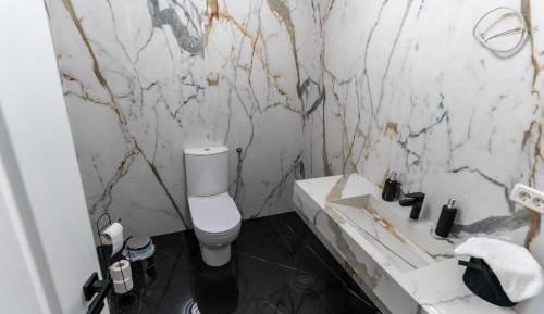 Deluxe Double Room with Shower