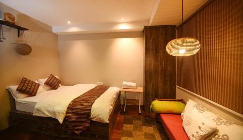 Single Room with Private Bathroom